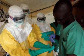 Sempre più Ebola,   cresce la paura 
