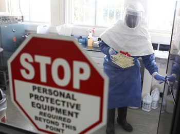 Ebola, questa volta   c’è da avere paura 