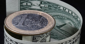 Al collasso con euro debole e dollaro forte 