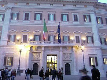 Ora Monti è davvero in campo