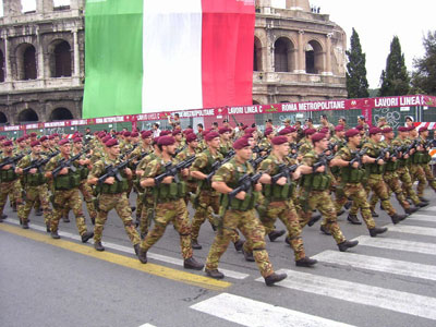 La parata militare e la sobria ipocrisia