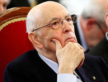 Napolitano offre al Pd la linea anti-Bersani
