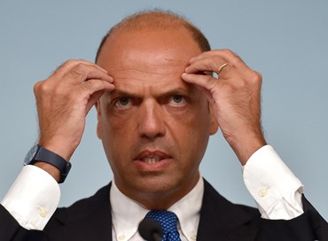 Alfano: il vaso è rotto e basta