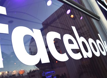 Facebook sfida tv e Netflix, streaming video è social