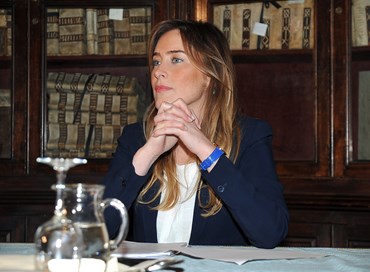 La moralista Boschi punta i nostri risparmi