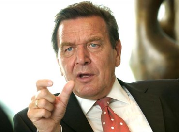 Paradise Papers: c’è anche Schroeder tra i nomi illustri