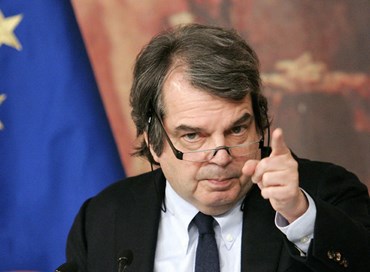Brunetta: “La Ue sbugiarda Gentiloni e Padoan”
