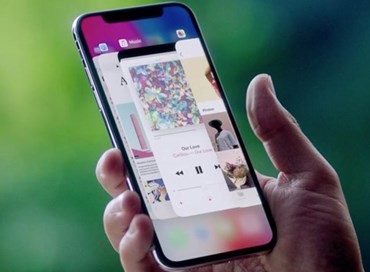 Lavoro “illegale” in Cina per produrre il nuovo iPhone X