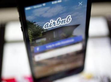 L’Antitrust boccia l’equo compenso e la “tassa Airbnb”