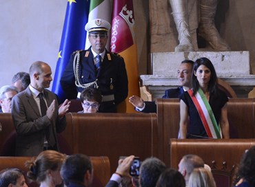 Nella Roma della papessa Raggi tornano le pene accessorie alla “Deturpatio”