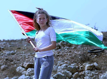 Ahed Tamimi: una 16enne palestinese in cerca di guai