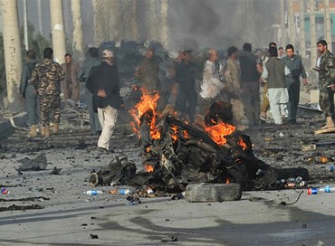 Afghanistan: attentato suicida a Kabul causa 20 morti