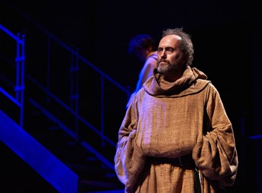 “Il nome della rosa”: a teatro, la “terza vita”