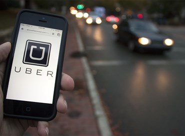 Uber e Toyota trattano per la guida autonoma