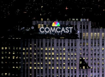 Fox: Comcast vs Disney