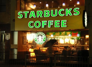 Usa, Starbucks dedica un corso di antirazzismo per i dipendenti