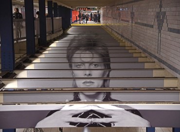 David Bowie, l’omaggio della metropolitana di New York