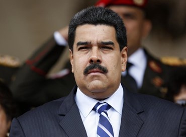 Maduro denuncia la repressione di un golpe militare