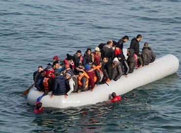 Altre due stragi di migranti nel Mediterraneo