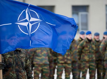 L’Italia a metà strada tra Nato e Russia