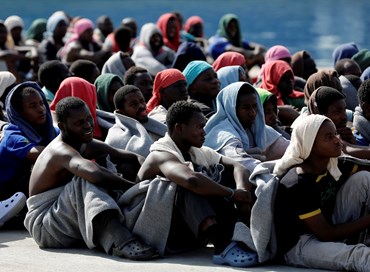 Migranti, la Turchia sospende i rimpatri dalla Grecia