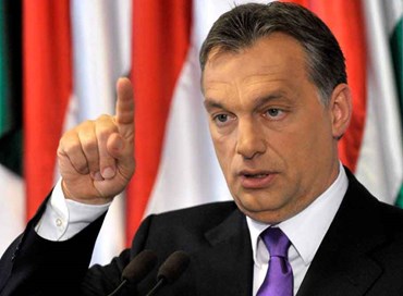 Orbán: “Aiuteremo l’Italia a espellere i migranti”