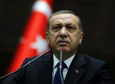Erdogan attacca Kurz per la chiusura delle moschee