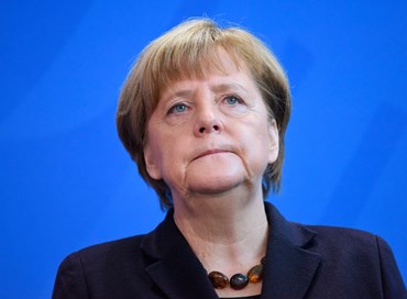 L’Spd contro il piano migranti, la Merkel rischia