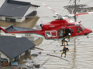 Giappone, oltre cento morti per l’alluvione