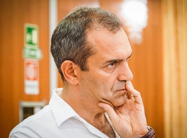 “Autonomia Napoli”, de Magistris pensa a nuova moneta