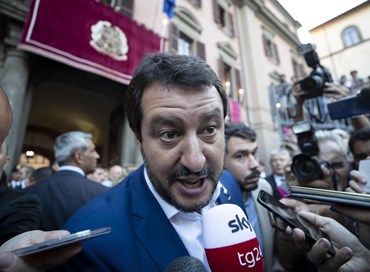 Salvini è fra due fuochi, o tre