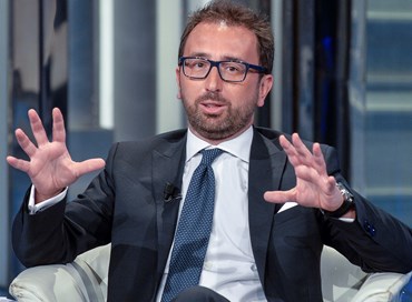 Legittima difesa, scontro Bonafede-Salvini