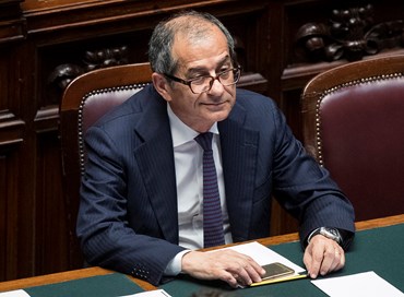 Manovra da 36,7 miliardi: Tria annuncia tagli