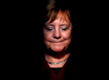 Merkel: “Non sono indebolita”, ma l’incertezza cresce