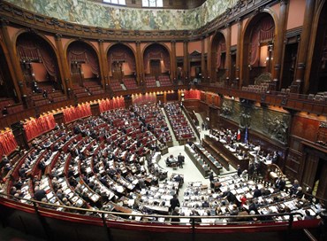 Decreto Genova, la Camera approva: proteste di Pd e Fi