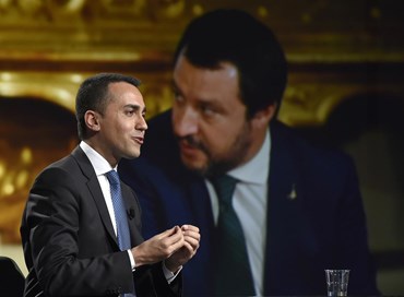 L’onda blu italiana macchiata di giallo