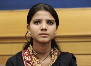 Asia Bibi è libera, ha lasciato il Pakistan