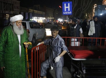 Strage a Kabul durante un raduno religioso: 50 morti