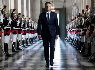 Il piano di Macron per disinnescare i gilet gialli