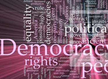 La democrazia illiberale