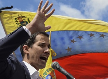 Venezuela, Guaidò rifiuta il confronto con Maduro