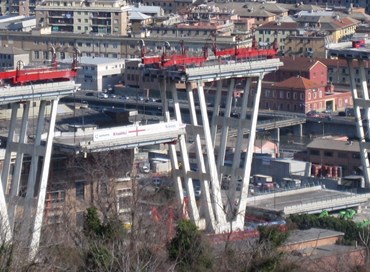 Ponte Morandi: la demolizione va avanti