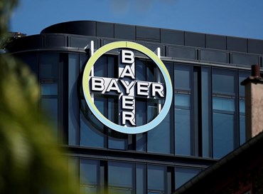 Schiaffo a Bayer per diserbante cancerogeno: 2 miliardi di dollari