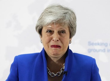 Brexit, il lento declino di Theresa May