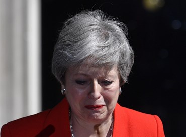 Brexit, May annuncia le dimissioni