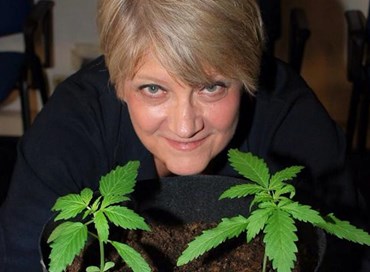 Cannabis, Rita Bernardini “denunciata per la coltivazione”