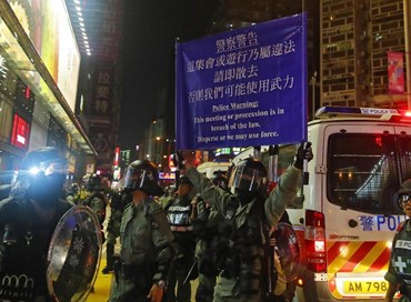 Hong Kong, Lam apre a intervento in Cina
