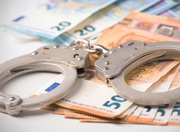 L’evasore fiscale corrompe la società e lo Stato ha le sue colpe