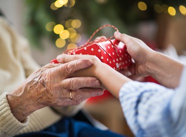 A Natale per realizzare i sogni degli anziani soli