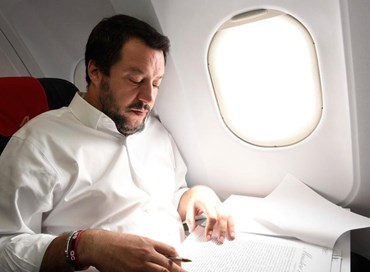 Indagato Salvini per i voli di Stato